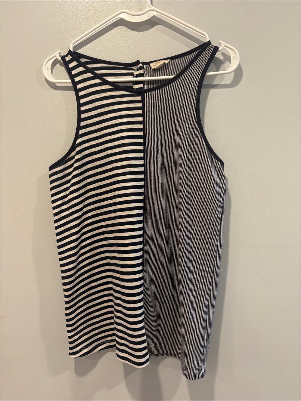 Sleeveless navy & White Split-Stripe Tank Top